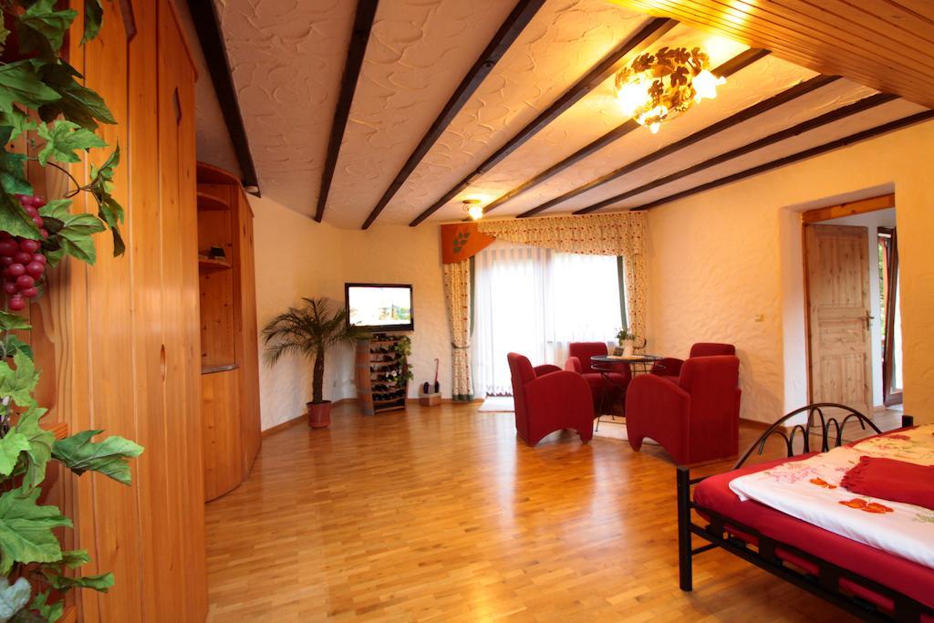 Luxus Appartement Schwarzwald Bei Freiburg 4 Schlafzimmer Sauna Solden Номер фото
